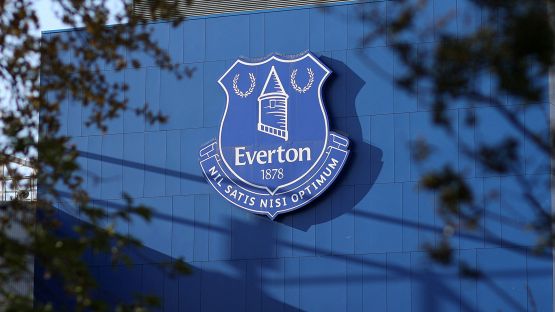 Everton, sospeso un calciatore: è indagato dalla polizia
