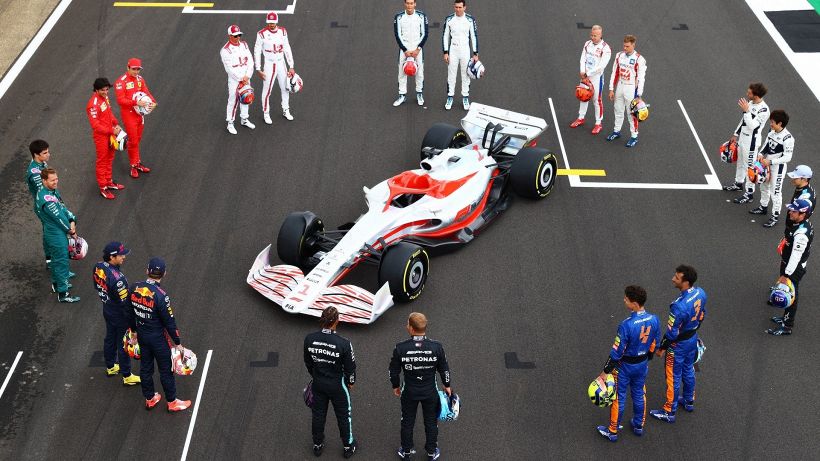 Ecco la nuova F1 2022: le parole di Hamilton, Leclerc e Verstappen