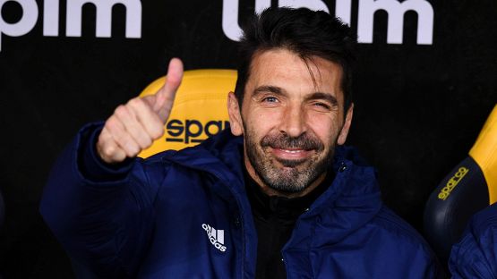Il primo giorno di Buffon al Parma: "Basta chiacchiere, c'è da lavorare"