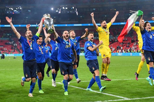 Italia, quando potremo riapplaudire i campioni d'Europa in campo
