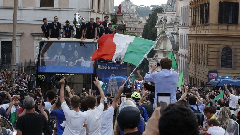 Italia, bufera sul bus scoperto: Leonardo Bonucci tuona