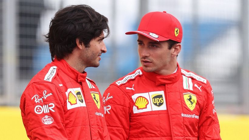 Ferrari, Leclerc e Sainz rompono il ghiaccio e ringraziano i tifosi