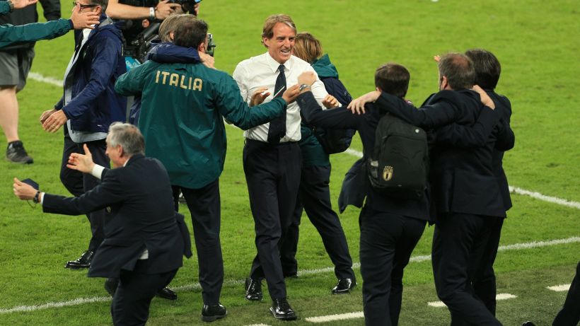 Mancini e Vialli, rivincita a Wembley: abbraccio e commozione