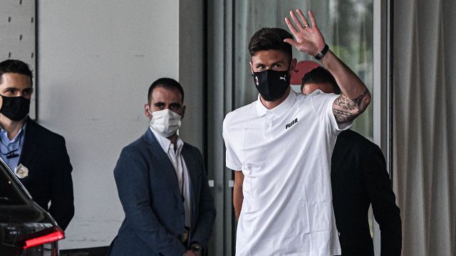 Giroud è arrivato a Milano, imminente l’ufficialità in rossonero