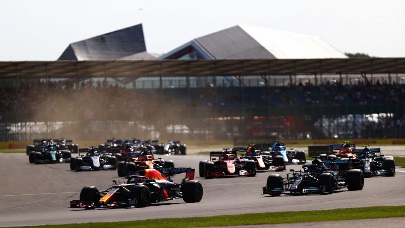 F1: Verstappen vince la prima Sprint Race della storia