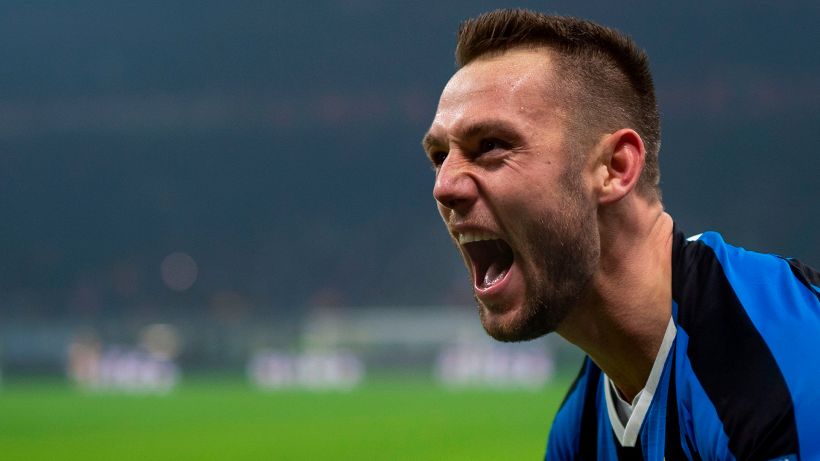 Inter, De Vrij diventa cantante: farà un singolo