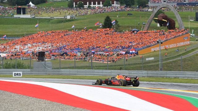 a super Verstappen triumphs, Ferrari returns