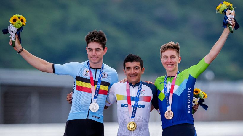Ciclismo: “Emozione grandissima” per Carapaz, van Aert e Pogacar contenti per le medaglie