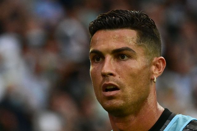 Juventus, addio Ronaldo: la fuga di CR7 in aereo da Torino