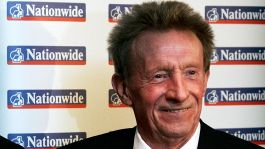 Dramma per il grande Denis Law: l'ex granata affetto da Alzheimer