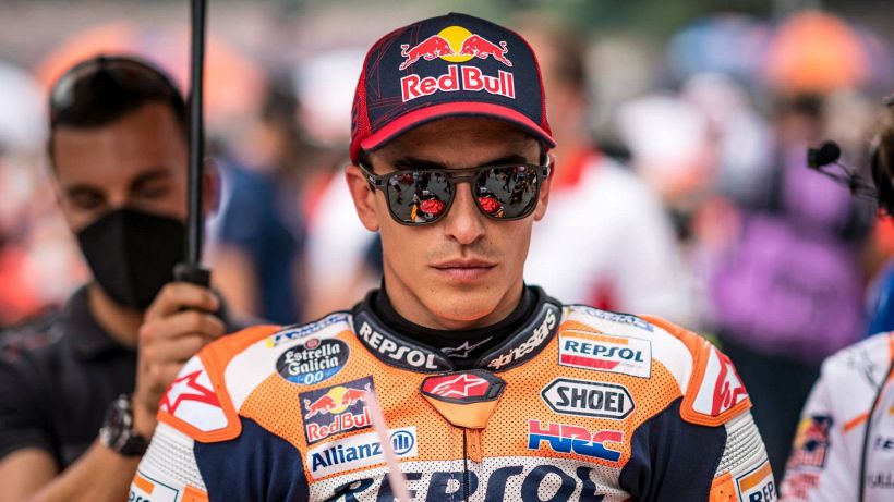 MotoGP, Marquez continua a gareggiare in condizioni precarie