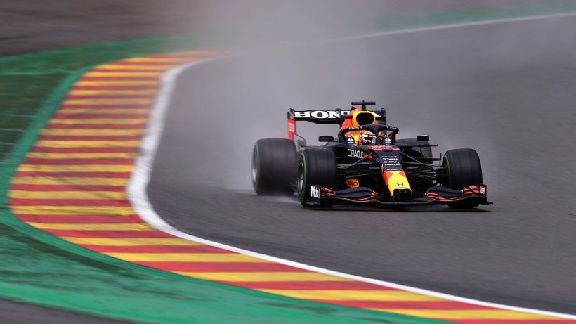 F1, Belgio: Max Verstappen in pole, disastro Ferrari
