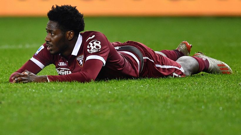 Ola Aina fischiato, l'esterno del Torino si sfoga su Twitter: "Haters"