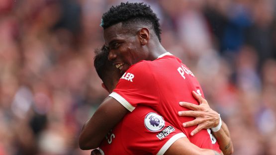 Bruno Fernandes e Pogba show: tripletta e 4 assist all'esordio del Manchester United