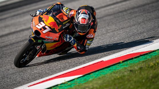 Moto2, il prodigio Pedro Acosta giura fedeltà a KTM