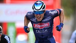 Vuelta, nuovo sprint vincente di Philipsen: Elissonde in rosso