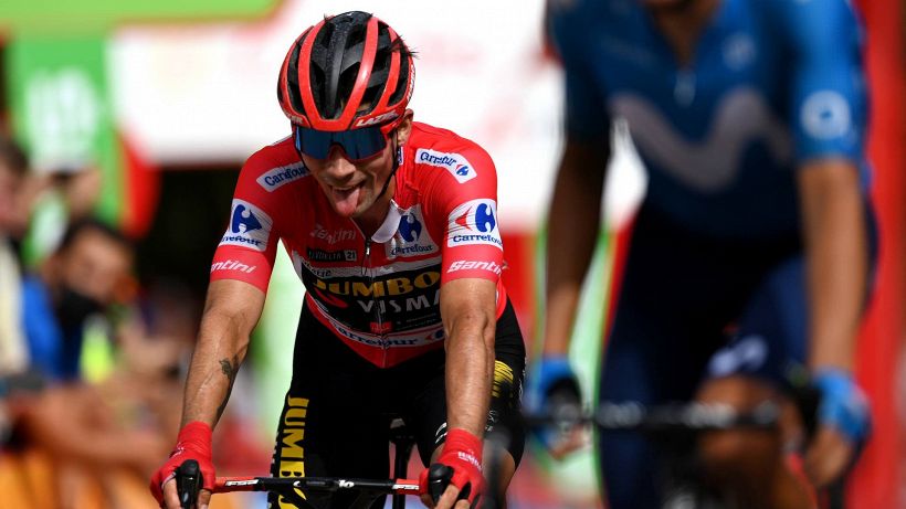 Vuelta Espana, Roglic rassicura tutti dopo la caduta