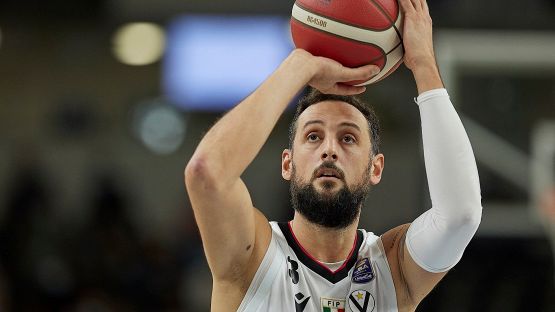 La Virtus vince in volata con Tortona e resta prima