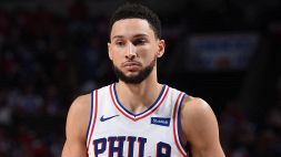 Simmons, no ai dottori dei Sixers: il braccio di ferro continua