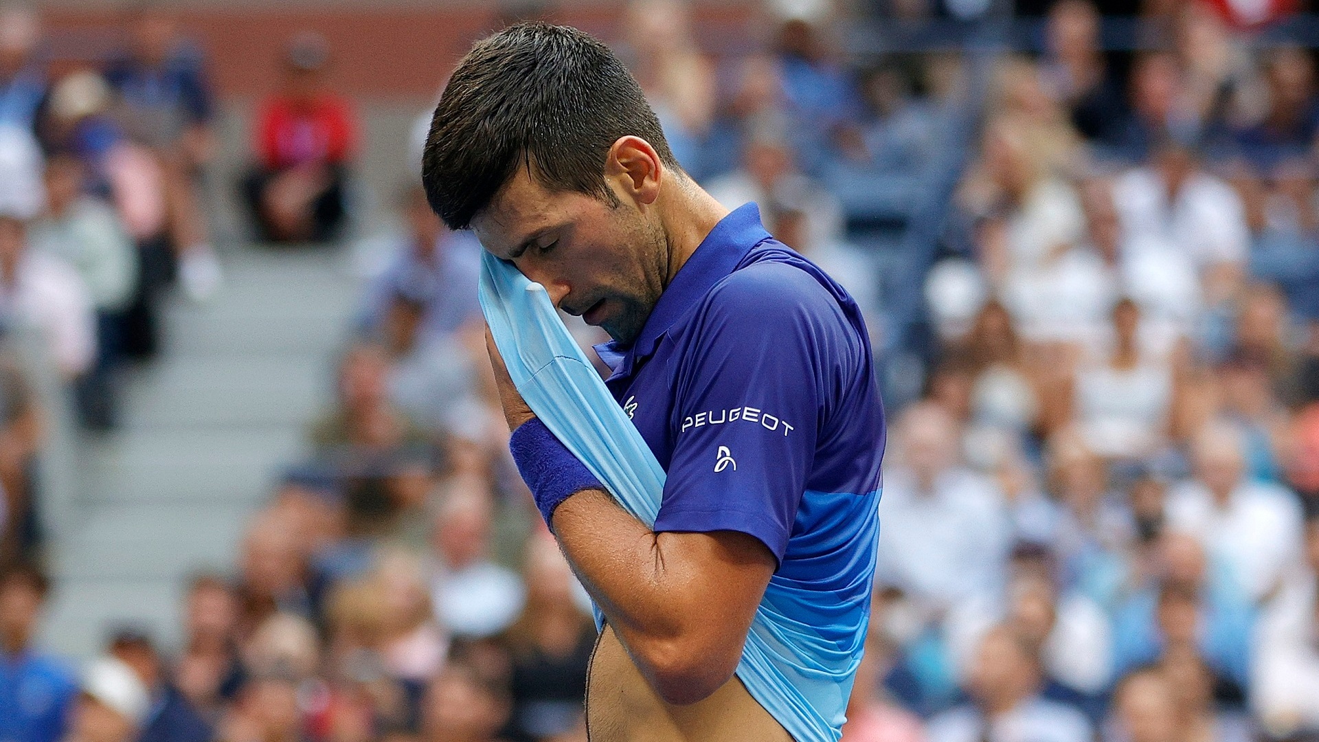 Novak Djokovic crolla, addio al Grande Slam: trionfa Medvedev