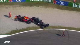 F1 Gp Italia: scontro Hamilton e Verstappen! Red Bull sulla Mercedes