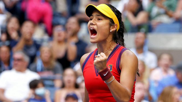 US Open, Emma Raducanu vince lo Slam di New York: sconfitta la Fernandez in 2 set
