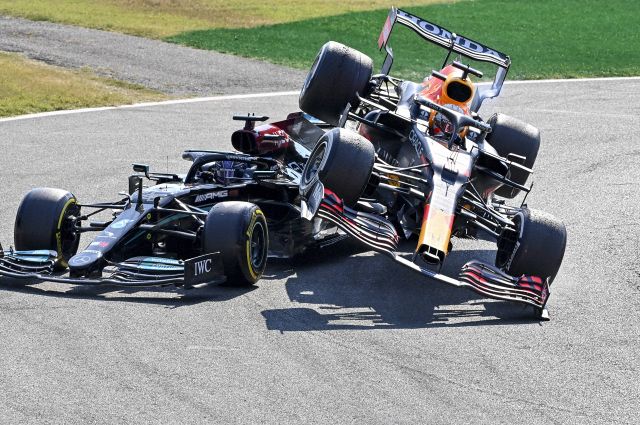 F1, crash Verstappen-Hamilton a Monza:gli esperti puntano il colpevole