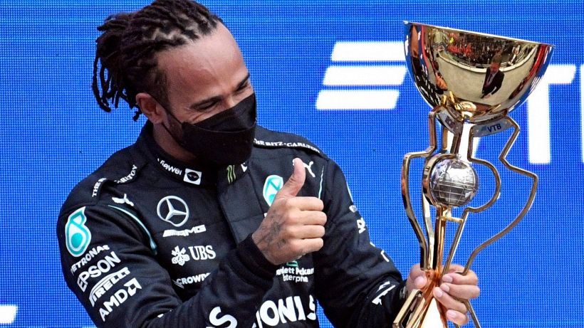 F1, Hamilton festeggia quota 100 ma mastica amaro per Verstappen