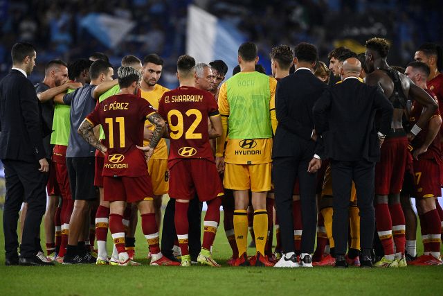 Lazio-Roma, per i tifosi il vero sconfitto non è Mourinho