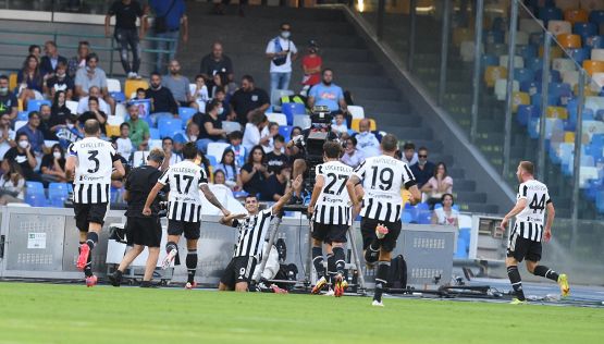 Mercato Juve: continuano gli addii eccellenti. Tifosi in ansia