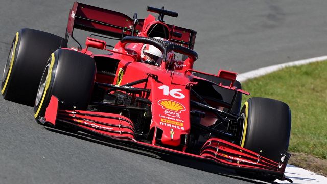 F1, Gp Olanda: Verstappen in pole, poi Hamilton. Bene Leclerc