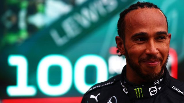 Lewis Hamilton: 100 vittorie in F1 e un sogno chiamato Ferrari