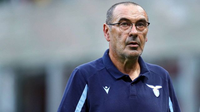 Lazio, Sarri si sfoga: "Non è più calcio, è uno show"