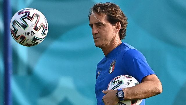 Mancini si ispira a Mourinho: una nuova Italia a tinte giallorosse