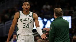 NBA, Antetokounmpo supera Jordan per triple doppie