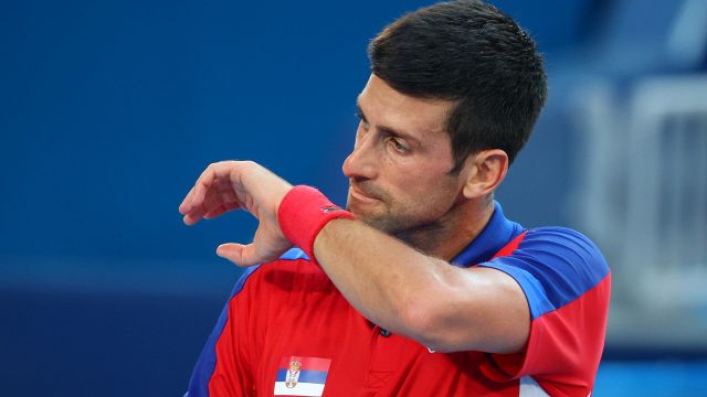 Tennis, Djokovic esce allo scoperto: su dove giocherà e sugli AO