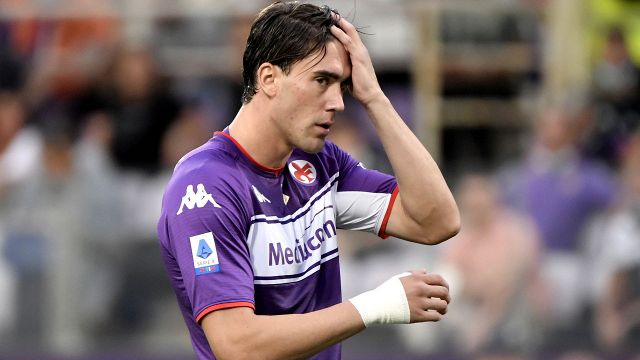 Follia Fiorentina: i compagni costretti a proteggere Vlahovic