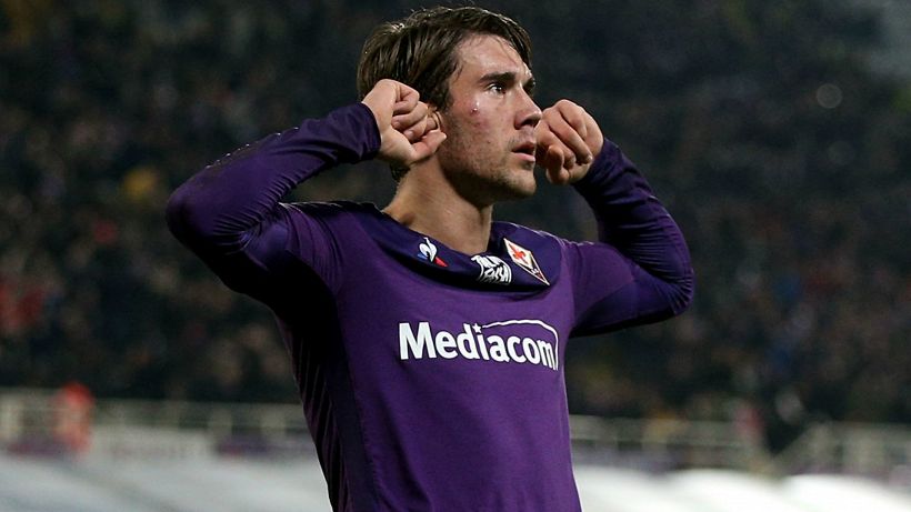 Fiorentina: Vlahovic contestato dai tifosi viola
