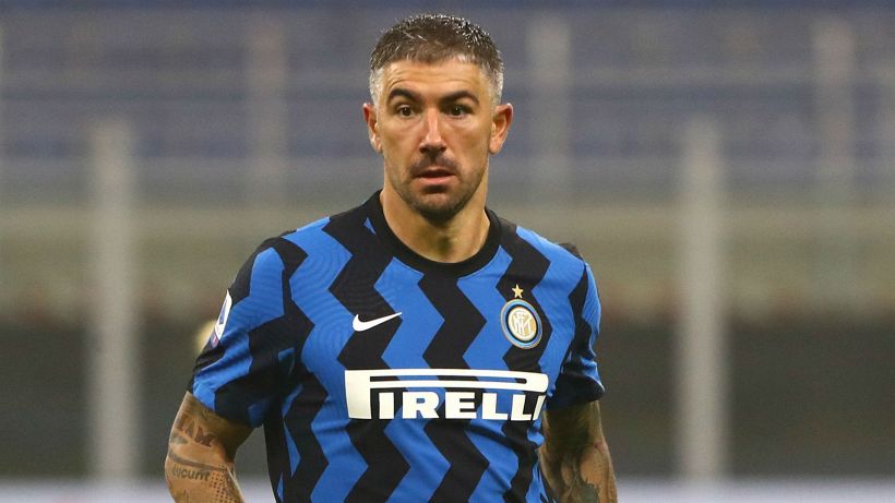 Kolarov multato: gesto volgare contro i suoi ex tifosi della Lazio