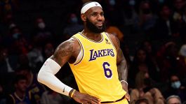 NBA: super James, i Lakers ringraziano