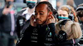 Futuro Lewis Hamilton: la Mercedes dà più un indizio