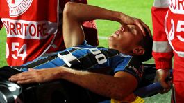 Pessina esce in barella al 24': Atalanta e Italia in ansia