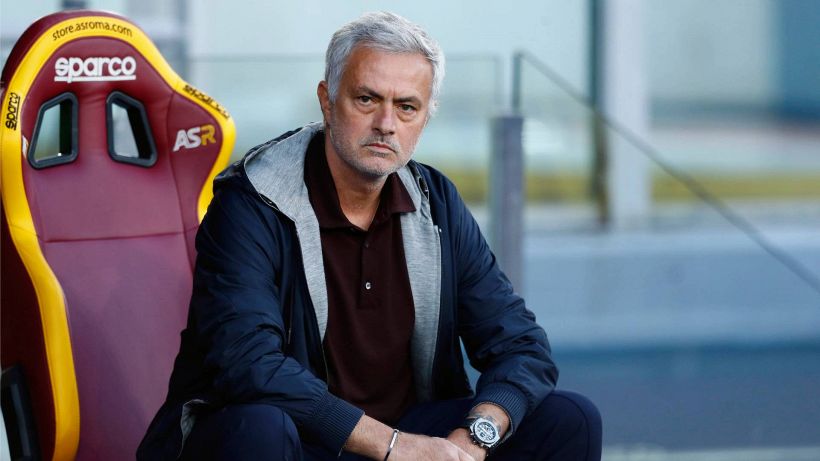 Roma, clima sempre più teso e Mourinho scappa davanti al tapiro