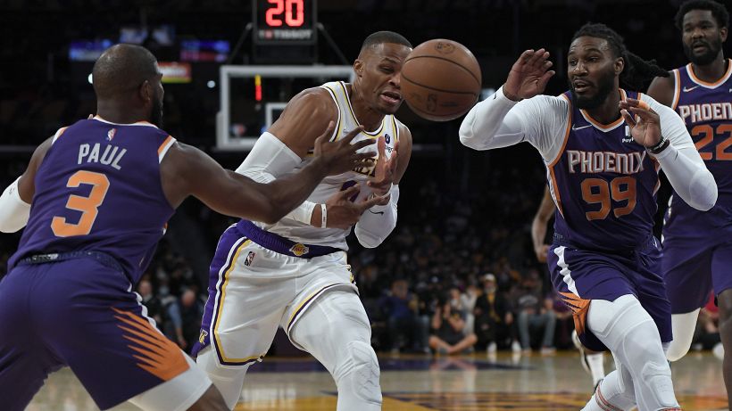 Preseason NBA: crollo Lakers, Bucks sul velluto