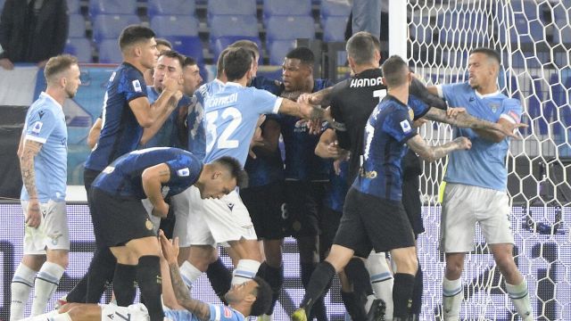 Lazio-Inter, the reconstruction of the fight and what the players risk