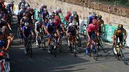 Giro dell'Emilia, Primoz Roglic trionfa: battuti Almeida ed Evenepoel