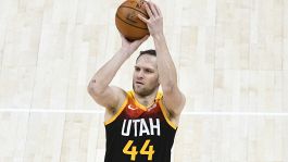I Jazz fermano Golden State, i Lakers affondano