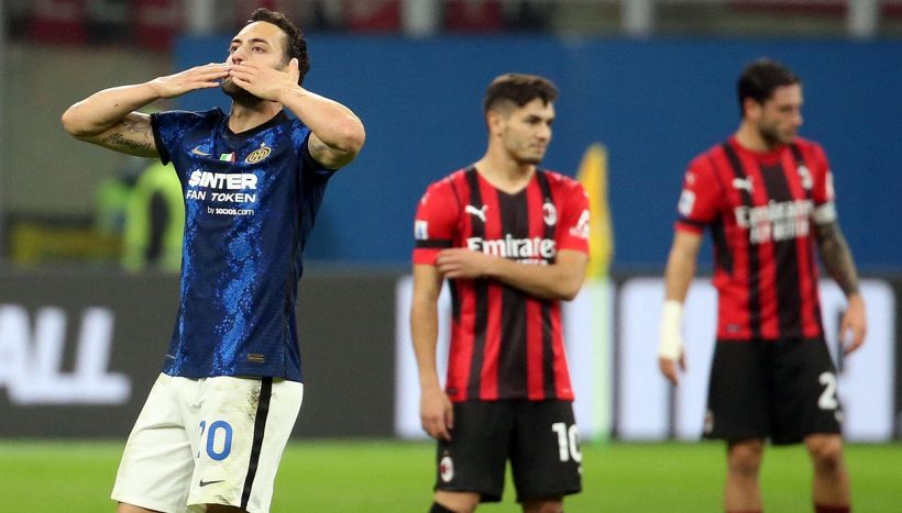 Milan-Inter di fuoco: tifosi rossoneri contro Calhanoglu e Doveri
