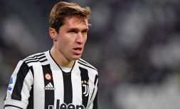 Juventus: la Fiorentina attacca Federico Chiesa, poi si pente