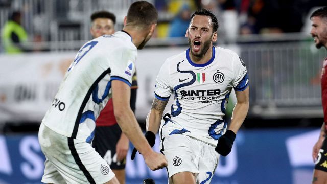 Calhanoglu e Lautaro stendono il Venezia, Inter a -1 dal primo posto